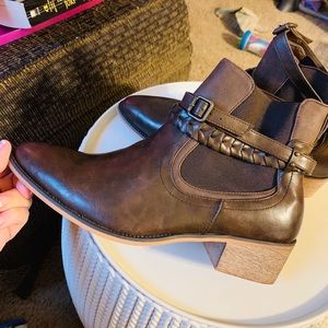 Maurices Shoes - Maurice’s Brown booties 10 Maurices Shoes - Maurice’s Brown booties 10
